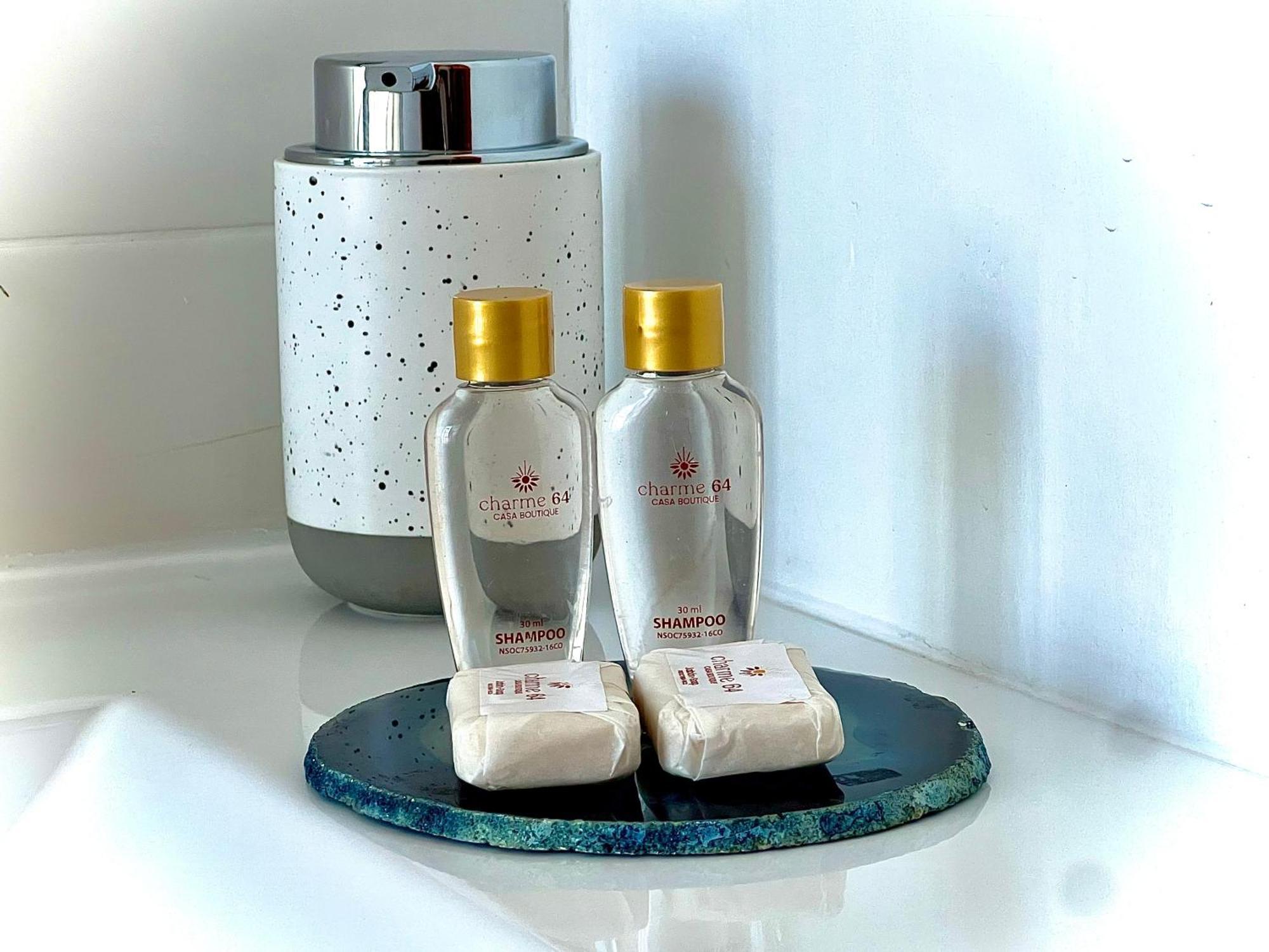 Charme 64 Hotel Boutique Cartagena Ruang foto